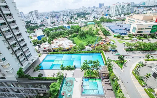 Henry Apartment Sunrise City