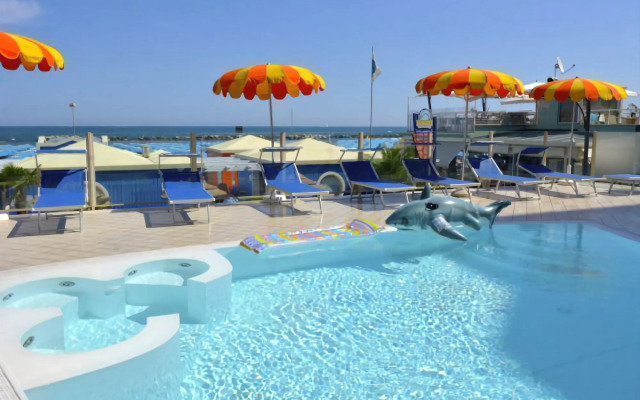 Hotel Diplomat Marine