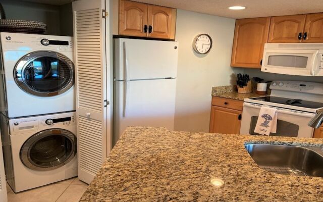 2518 Mare 2 Bedroom Condo