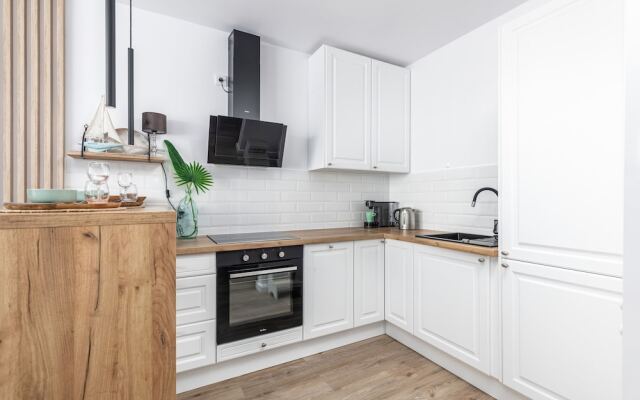 City View Apartment by Renters