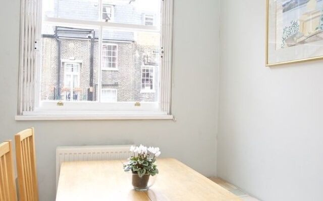 A Place Like Home - Lovely Flat in Pimlico Area