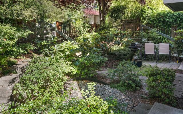 Seattle Vacation Home: Wall St.