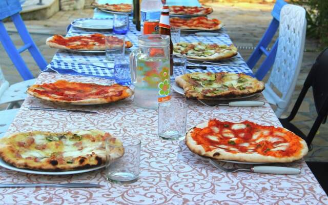 Mansion in Case Alte With Pool & Nature Trails