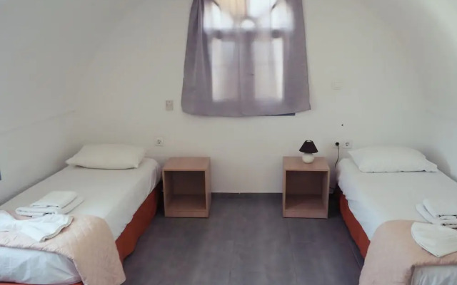 Leon Lux Apartments