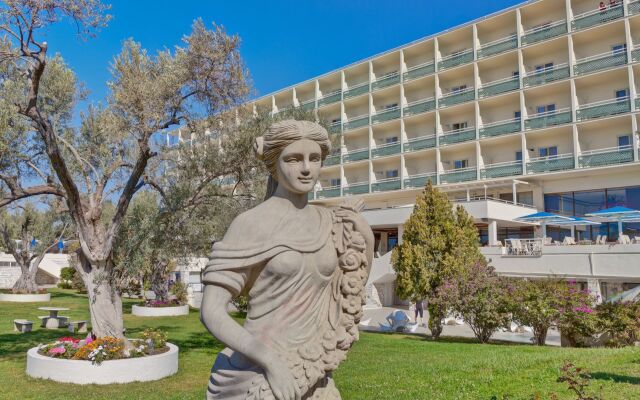 Palmariva Beach Hotel