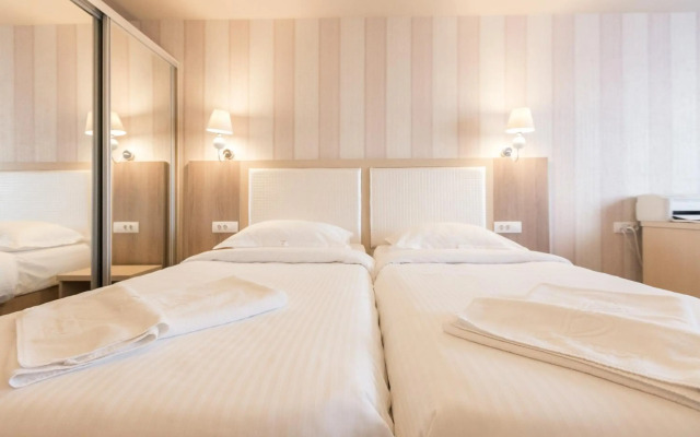 Bacolux Craiovita Hotel & Events