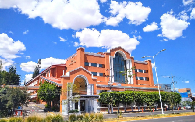 Country Plaza