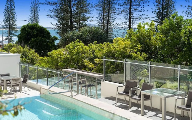 Sea Pearl 202- Waterfront Luxury