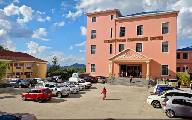 Golden Peacock Hotel Blantyre