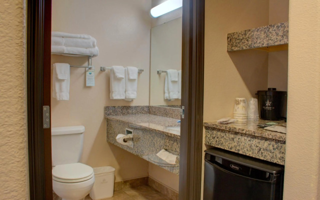 Allington Inn & Suites