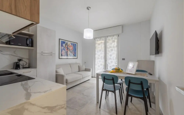 5 Minutes Walk by Wonderful Italy