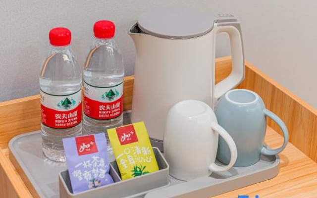 Ripple Hotel (Changzhi East Bus Station Jingli Street)