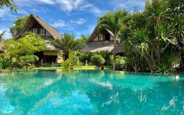 Flower Bud Bungalow