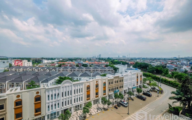 Stunning Studio Apartment at Mustika Golf Residence