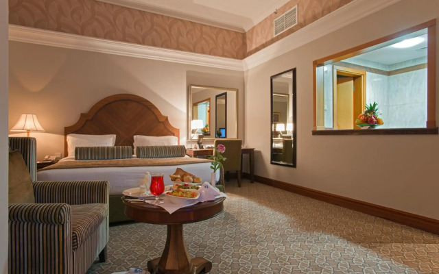 Ayla Hotel