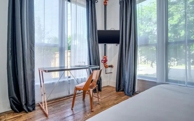 Private Suite in Historic Austin B&b: Sleeps 4!