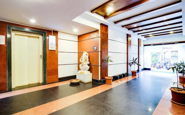 Collection O 30093 Hotel Om Shiv