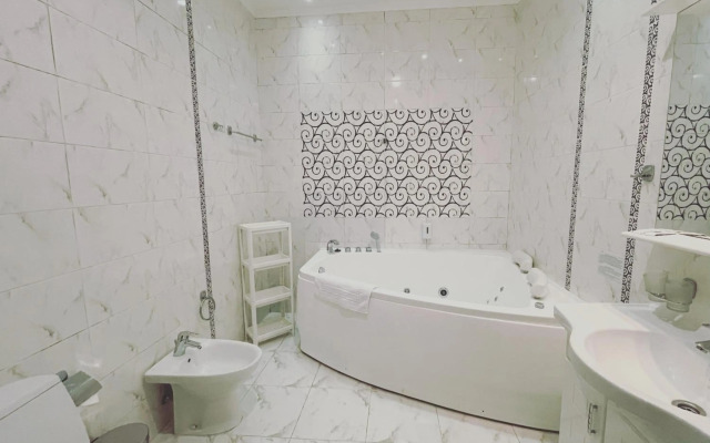 Двокімнатні апартаменти на Лукіяновича, 3