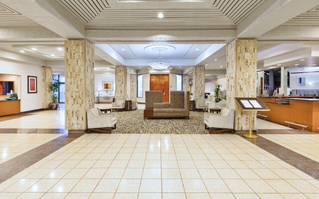 Crowne Plaza Columbus North- Worthington by IHG