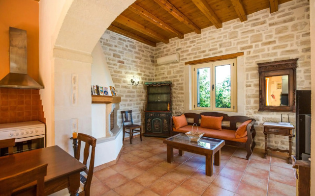 Maroulas Villa Estate