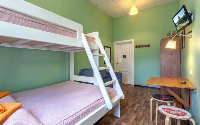 Друзья на Грибоедова