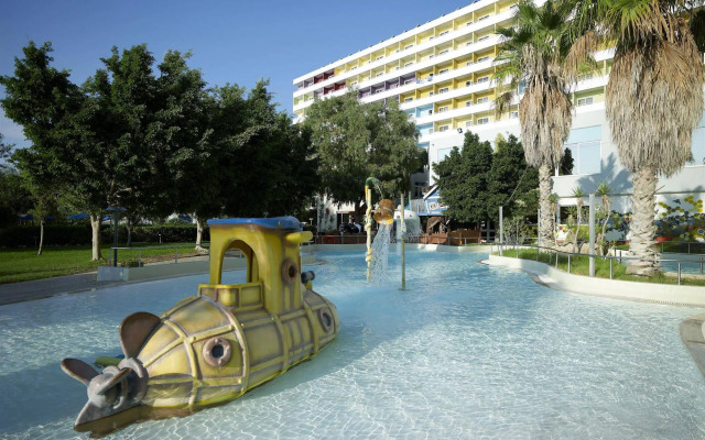 Esperides Beach Resort
