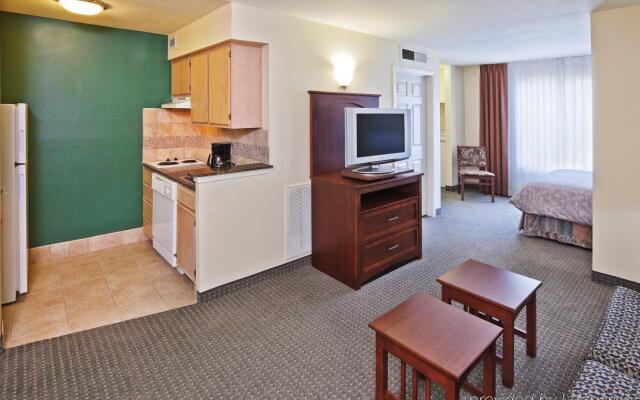 Staybridge Suites Dallas-Addison Hotel