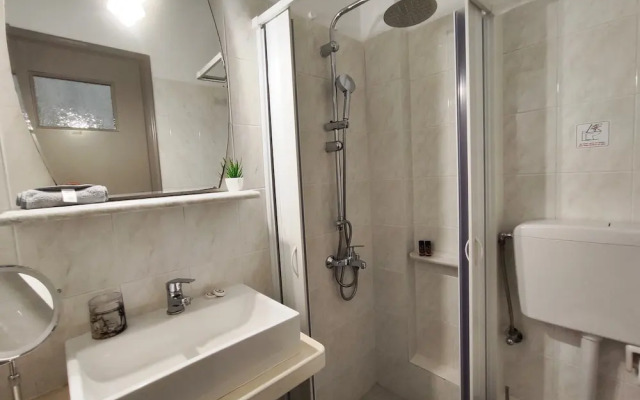 Nemesis Rooms And Apartments