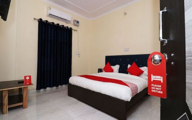 OYO 22917 Cgr Residency