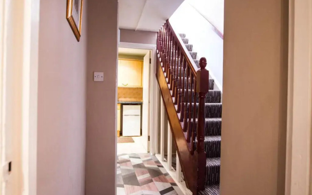 Montgomery Apartments - Crighton