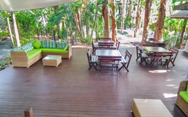 REEF RETREAT APARTMENTS PALM COVE Unit 12