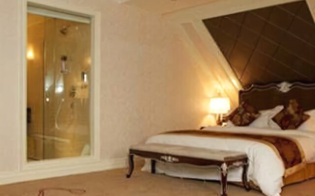 Cezanne Manor Hotel & Resort