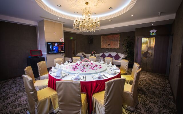 Huatian Chinagora Hotel