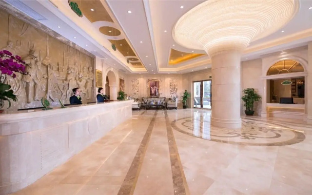 Vienna International Hotel QiandengLake