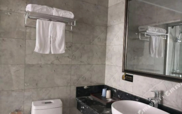 Huating Hotel (Jiangdu District Shaobo Ancient Town)