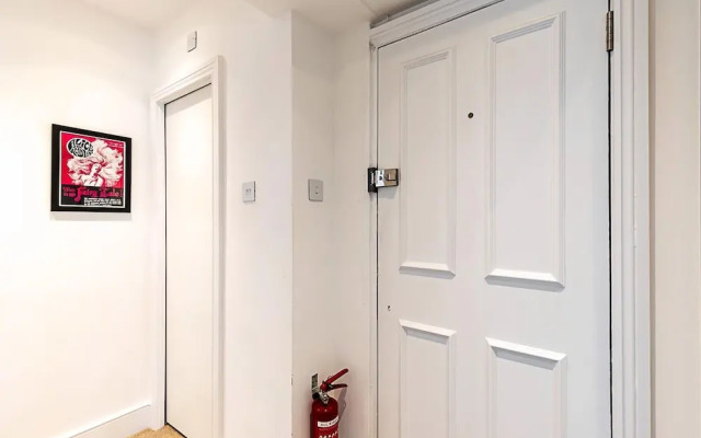 Stylish East London Flat Near Spitalfields Market