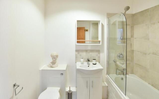 31 Cambrian Place, Swansea - Guest Homes