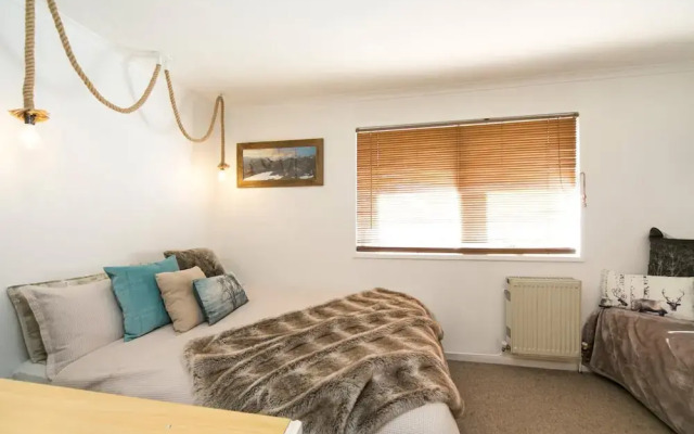 Feathertop Alpine Lodge