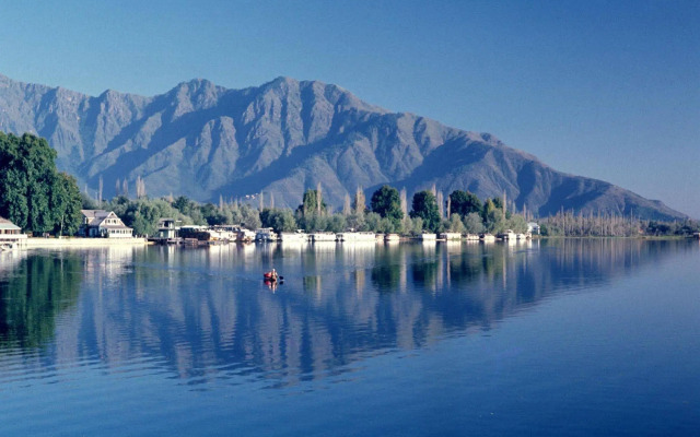 Privilege Houseboats