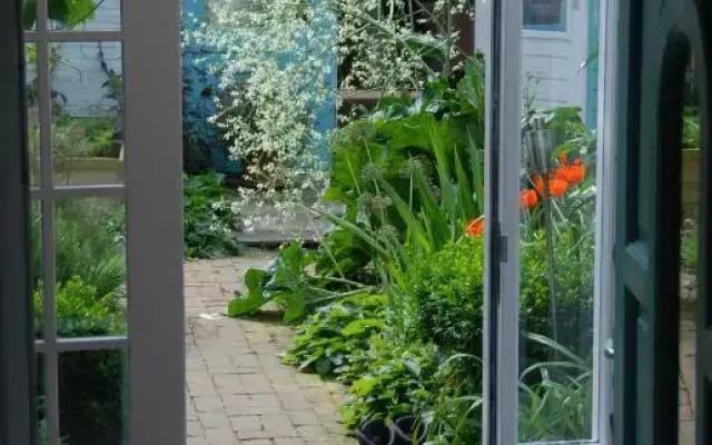 Staying with the artist