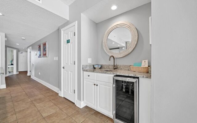 Majestic Beach Towers 2-1701