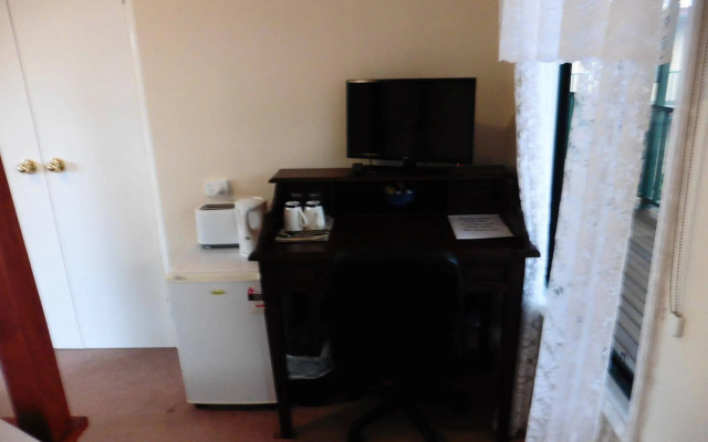 Avon Accommodation York