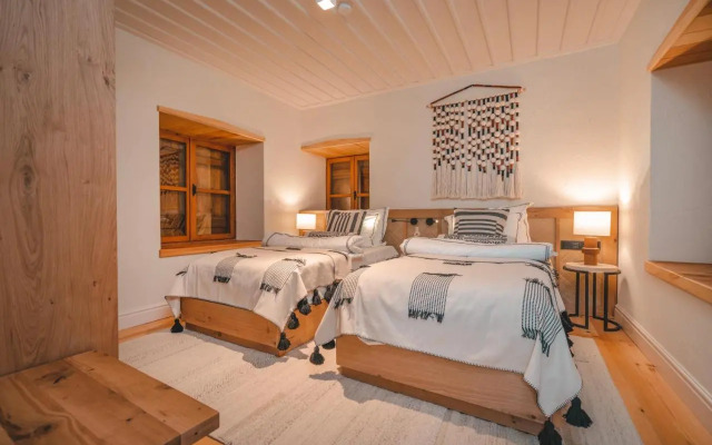 6 Rooms by Azumare