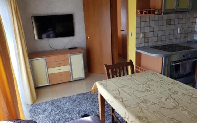 Guest House Ianis Paradise