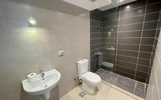 G cribs 2 BR sharing Pool