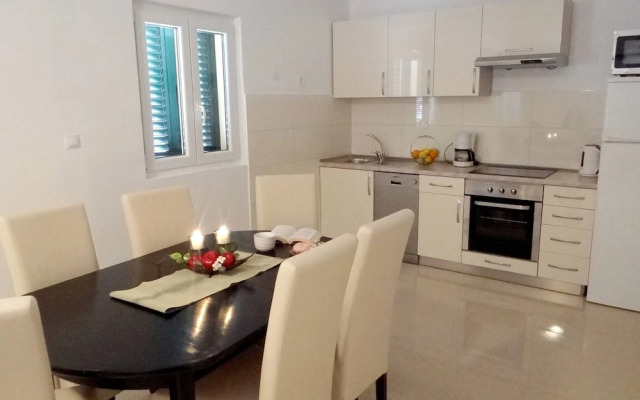 Heated Infinity Pool, Family Apartment With Panoramic sea View 2