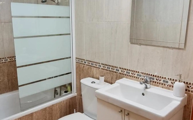 Cozy apartment 200m from the beach