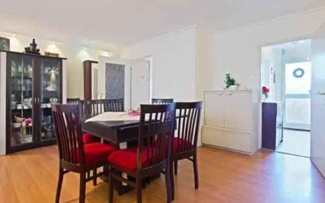 Private Apartment Relax Lincoln (4532)