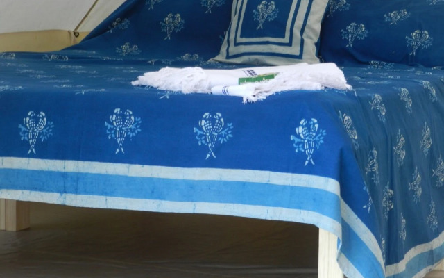 Cosy 5m Bell Tent Glamping in Rural Herefordshire