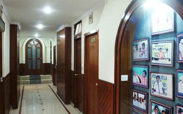 Hotel East Palace